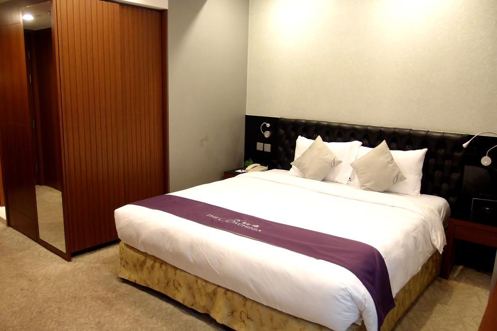 The Bauhinia Hotel - Central Hong Kong Phòng bức ảnh