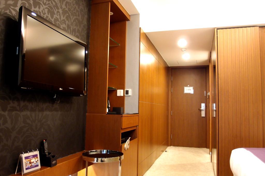 The Bauhinia Hotel - Central Hong Kong Phòng bức ảnh